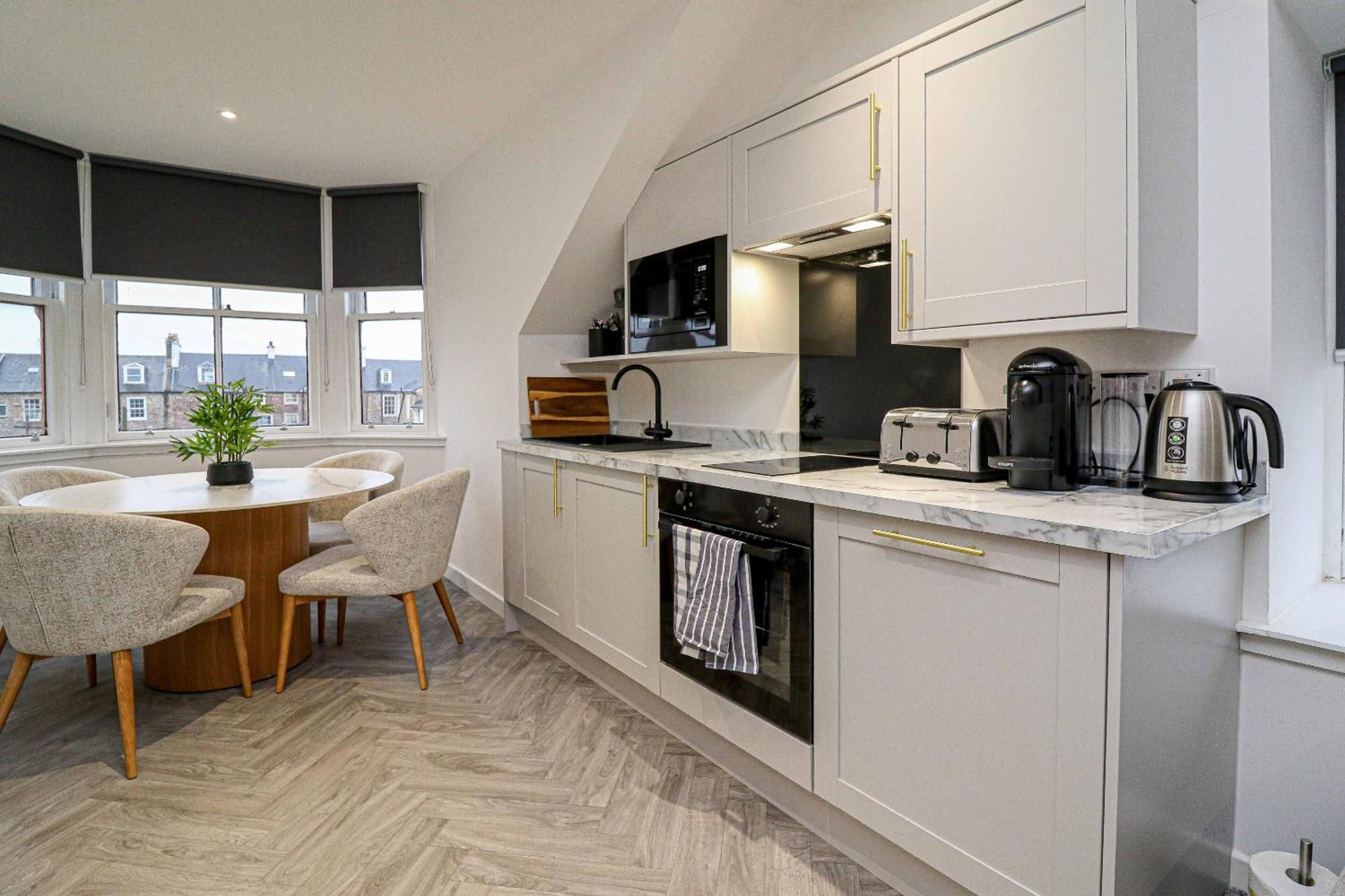 Beachwalk Apartments By Nova Suites Эр Экстерьер фото